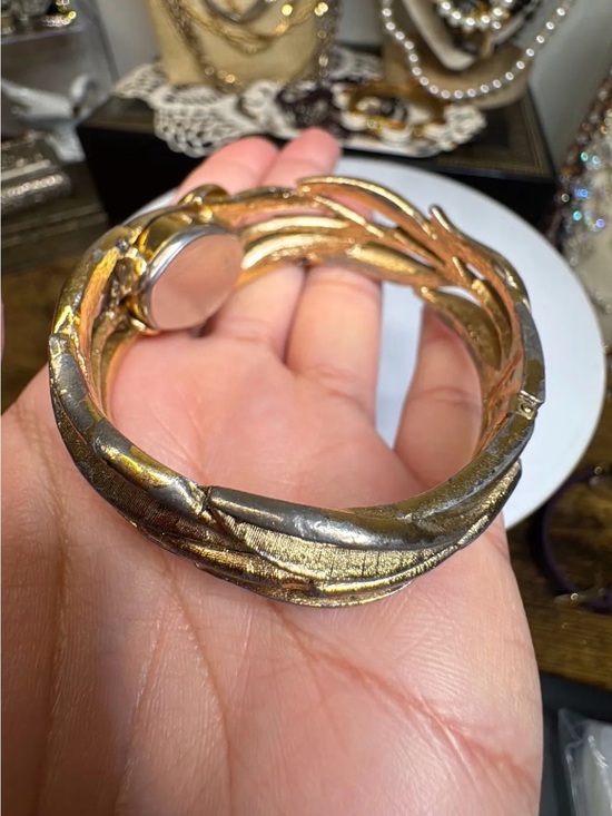 Vintage Rare Endura Wrist Watch Rose Hinged Bangle Bracelet main image 4
